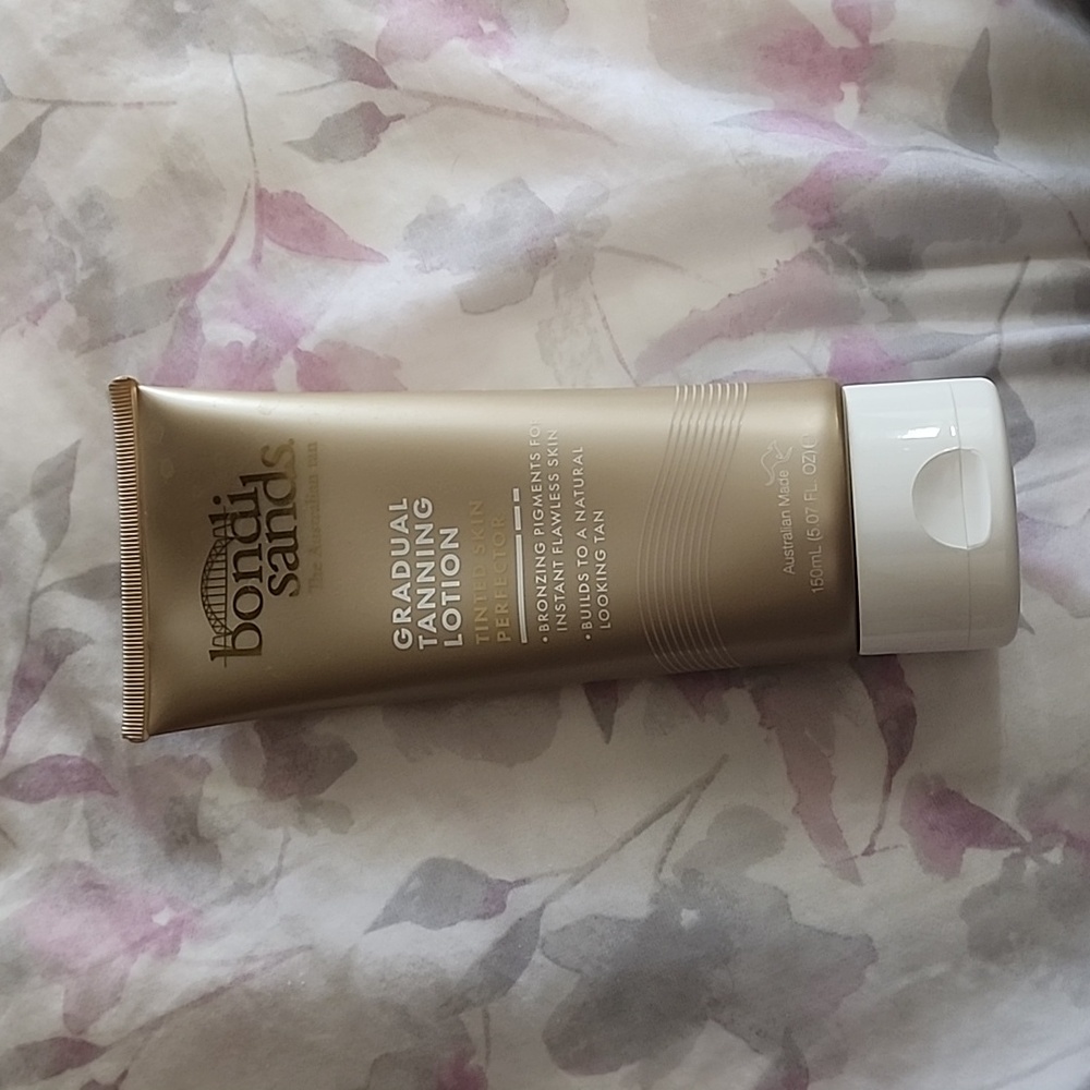 BONDI SANDS gradual tanning lotion